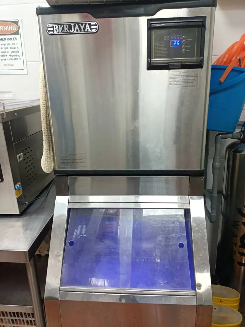 Commercial ice machine with Berjaya digital control panel