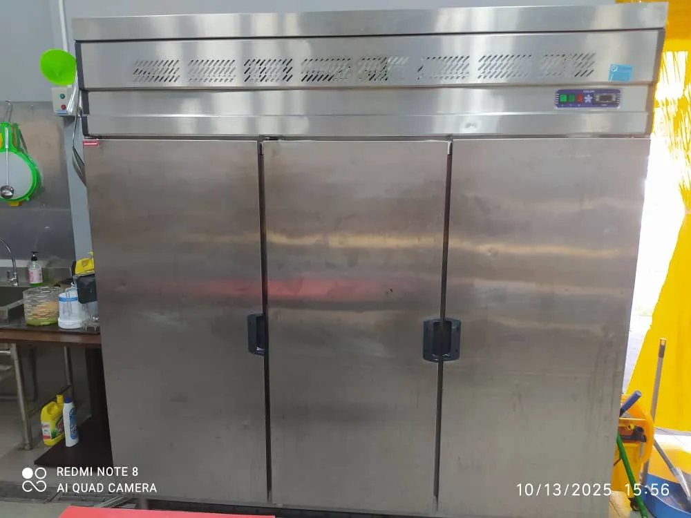Commercial stainless steel three-door refrigerator